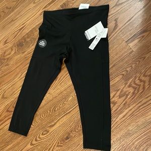 NWT black capri leggings